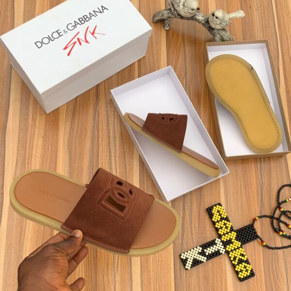 Dolce & Gabbana DG Logo Suede Slides – Luxury Casual Wear