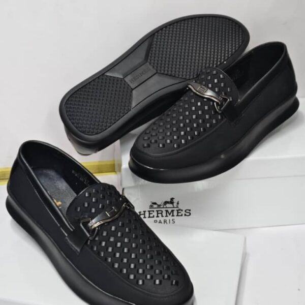 Hermès Footwear – Timeless Luxury & Craftsmanship