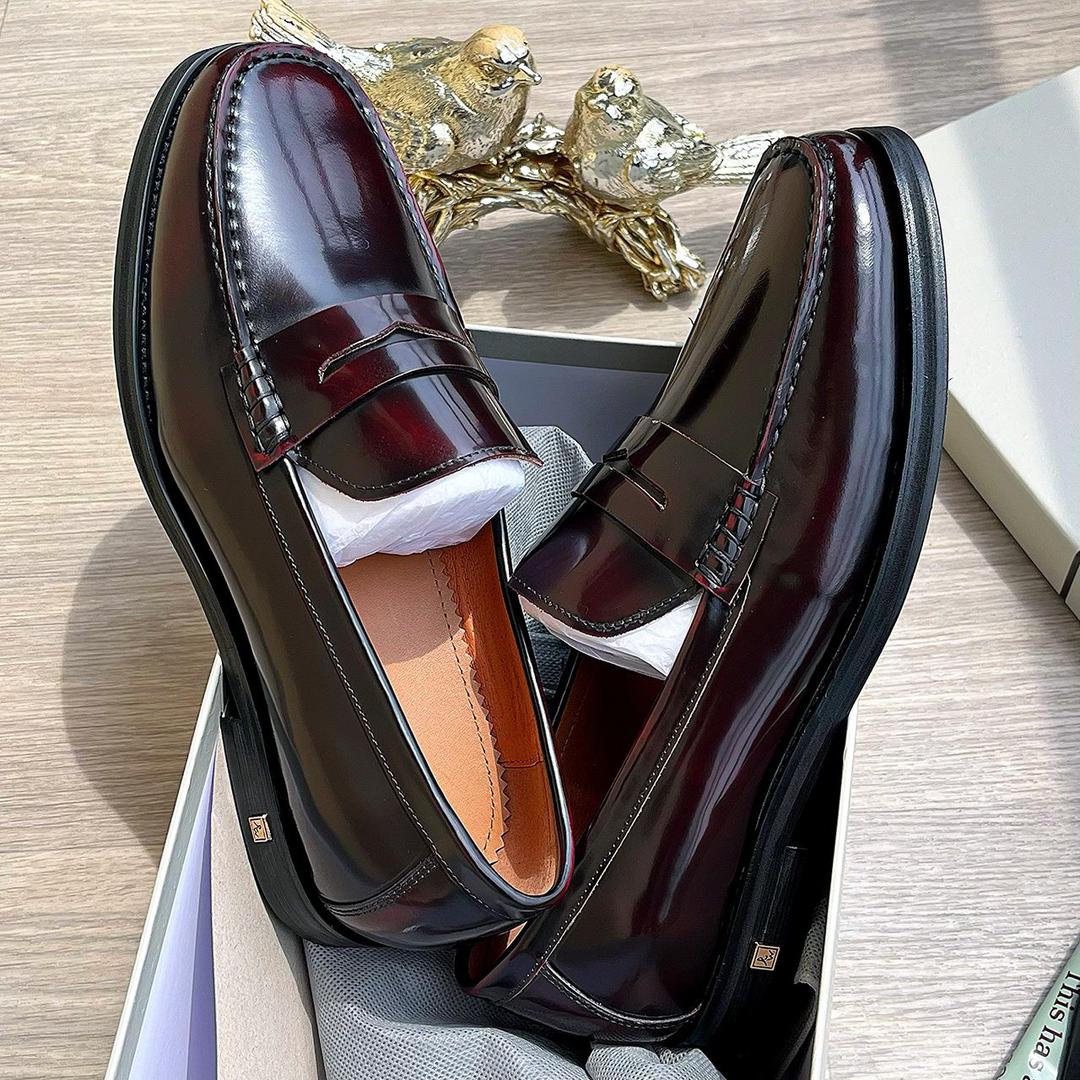 Gucci Ace Loafers – Timeless Luxury Men’s Shoes