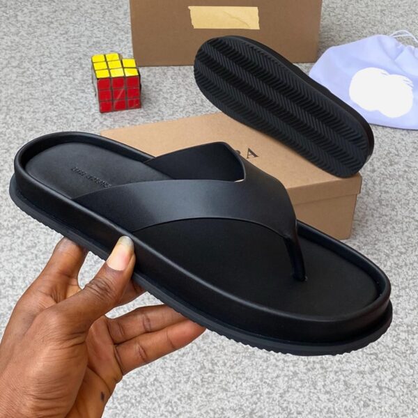 Zara Palm’s – Casual Stylish Slippers | KinetixLuxury Nigeria