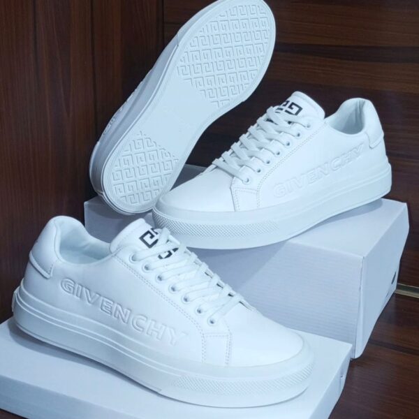 Givenchy | Modern Luxury