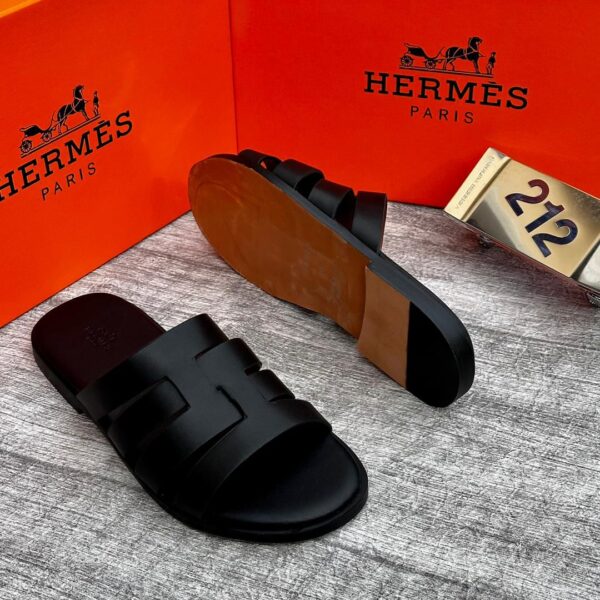 Hermès Izmir | Effortless Parisian Luxury