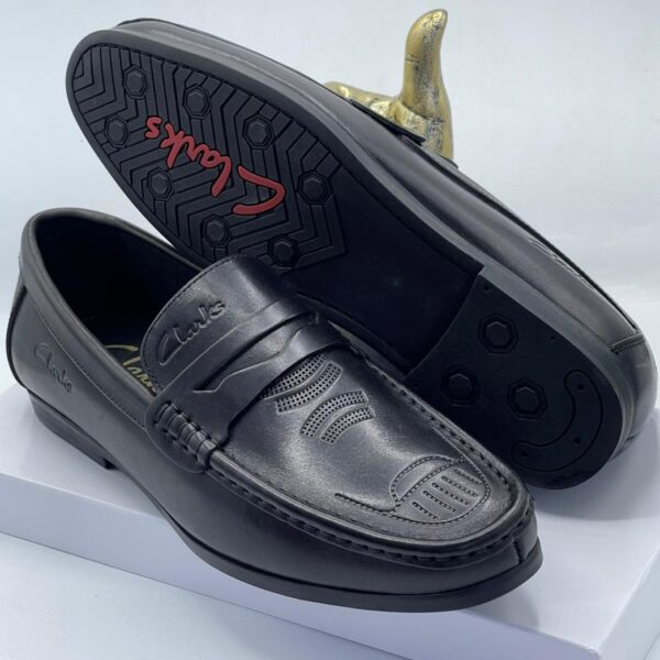Clarks Men’s Black Leather Loafers