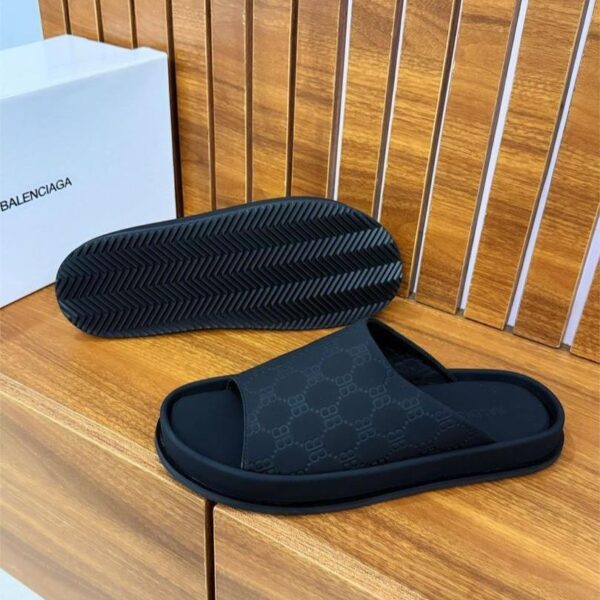 Balenciaga Logo-Embossed Black Slides