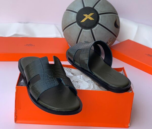 Hermès Izmir Sandals – Dark Green Luxury Leather Hermès Izmir Sandals – Dark Green Luxury Leather